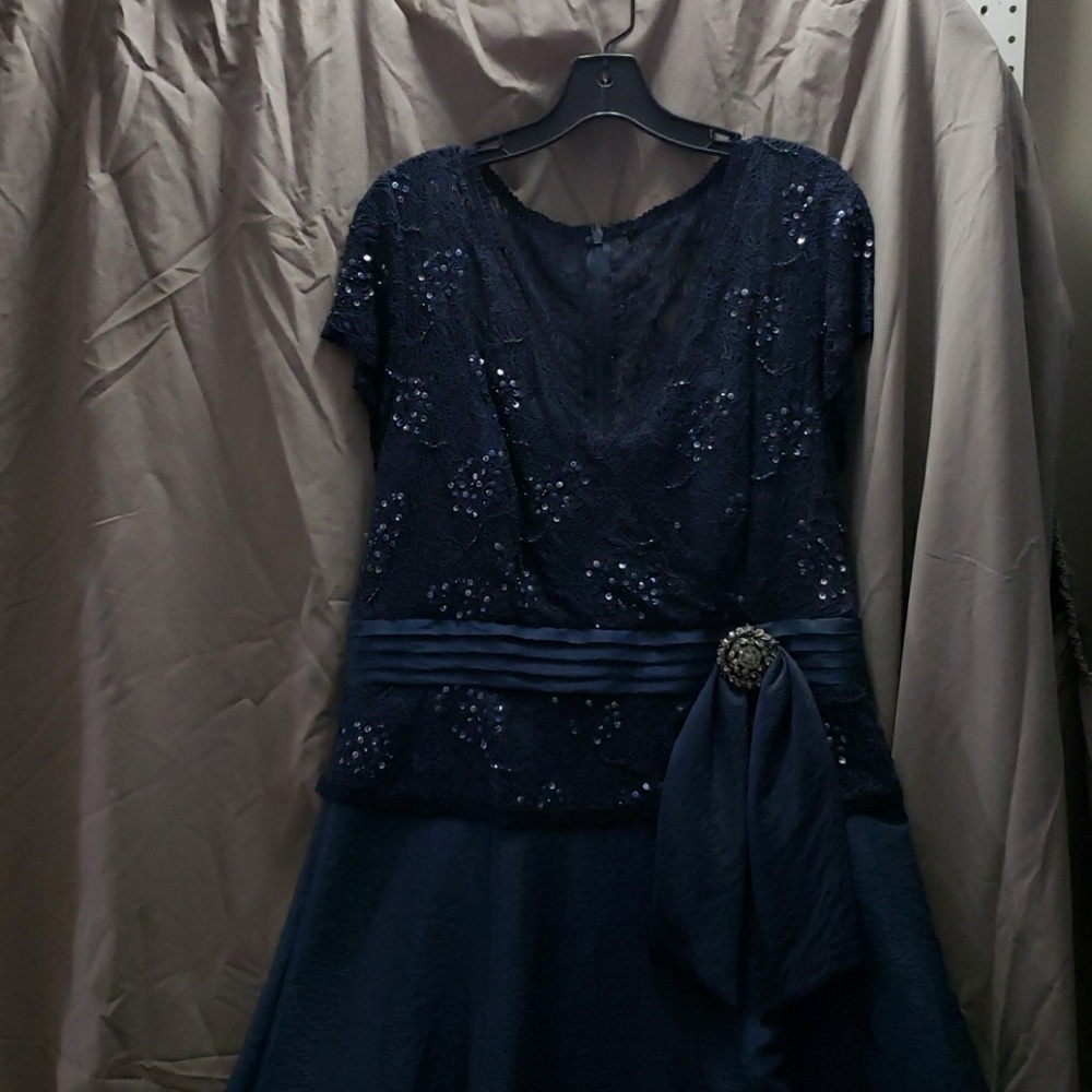 David's Bridal Dress Navy Blue Size 16 NWT